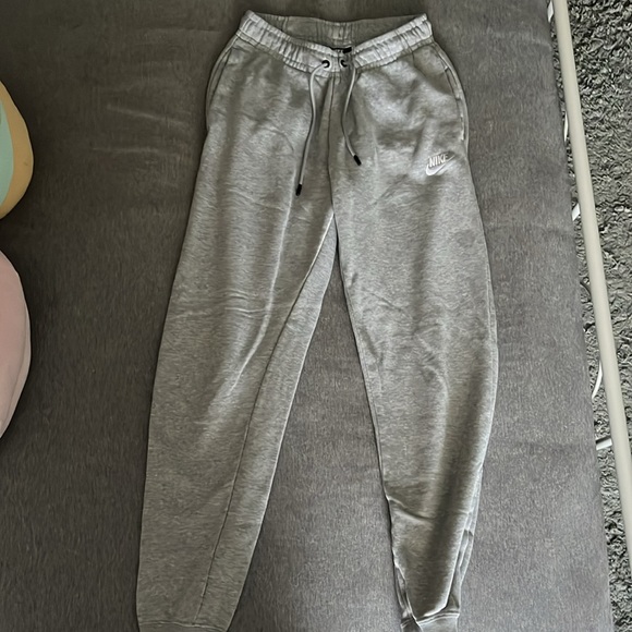 Grey Nike Sweatpants - Picture 4 of 4